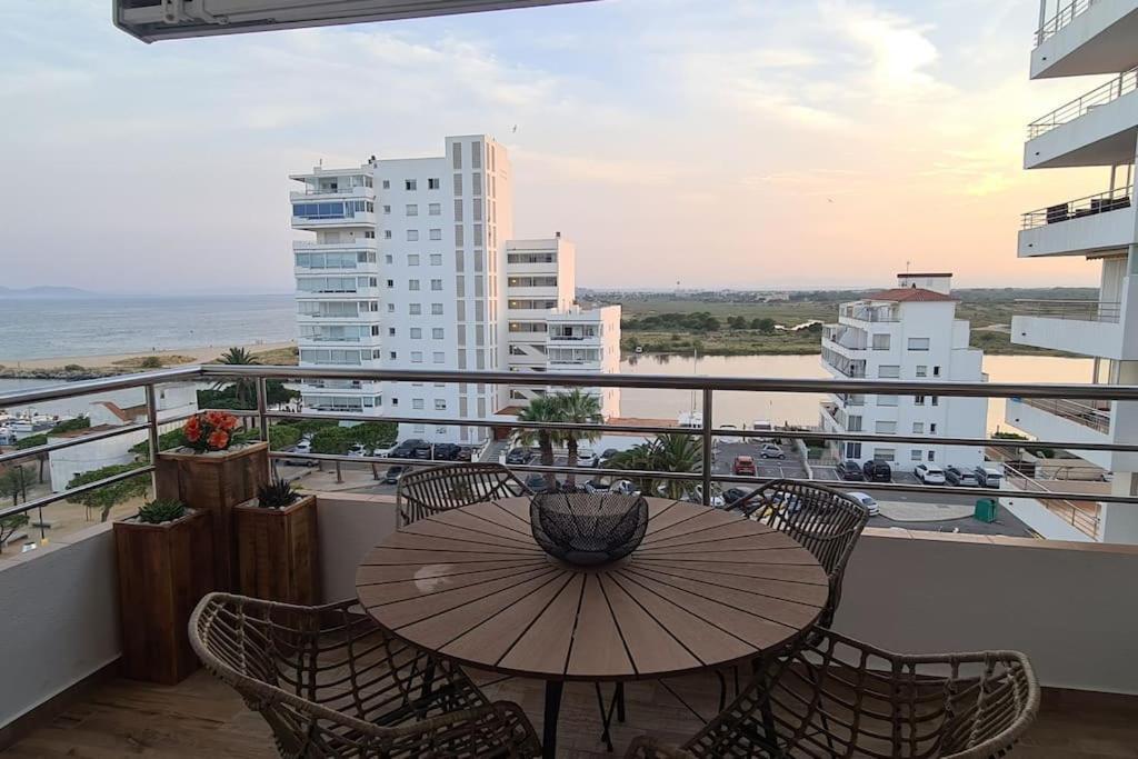Sunsetmare Vacational Apartment Roses Eksteriør billede