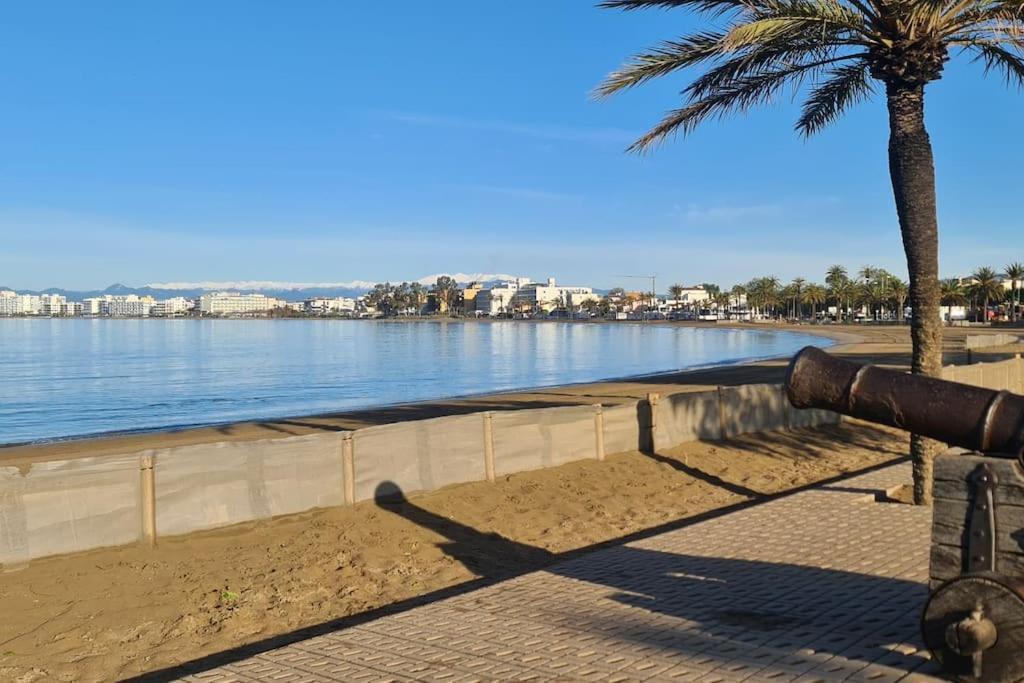 Sunsetmare Vacational Apartment Roses Eksteriør billede